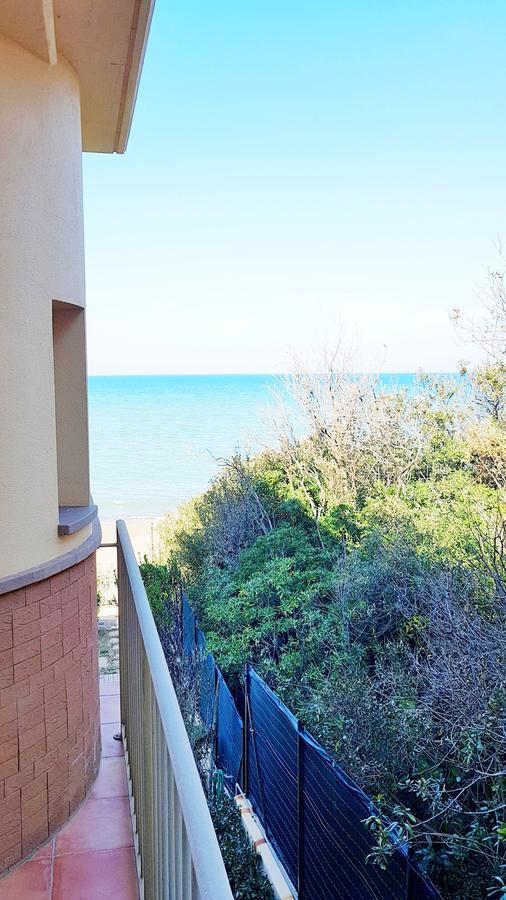 Hotel Villa Tramonto Direttamente Sul Mare San Vincenzo Extérieur photo